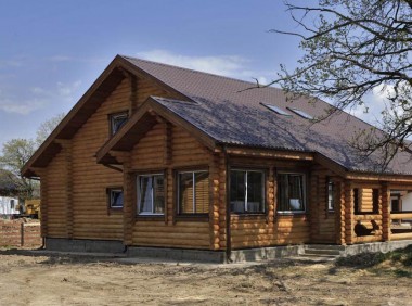 Деревянный дом из оцилиндрованного бревна «Русь»